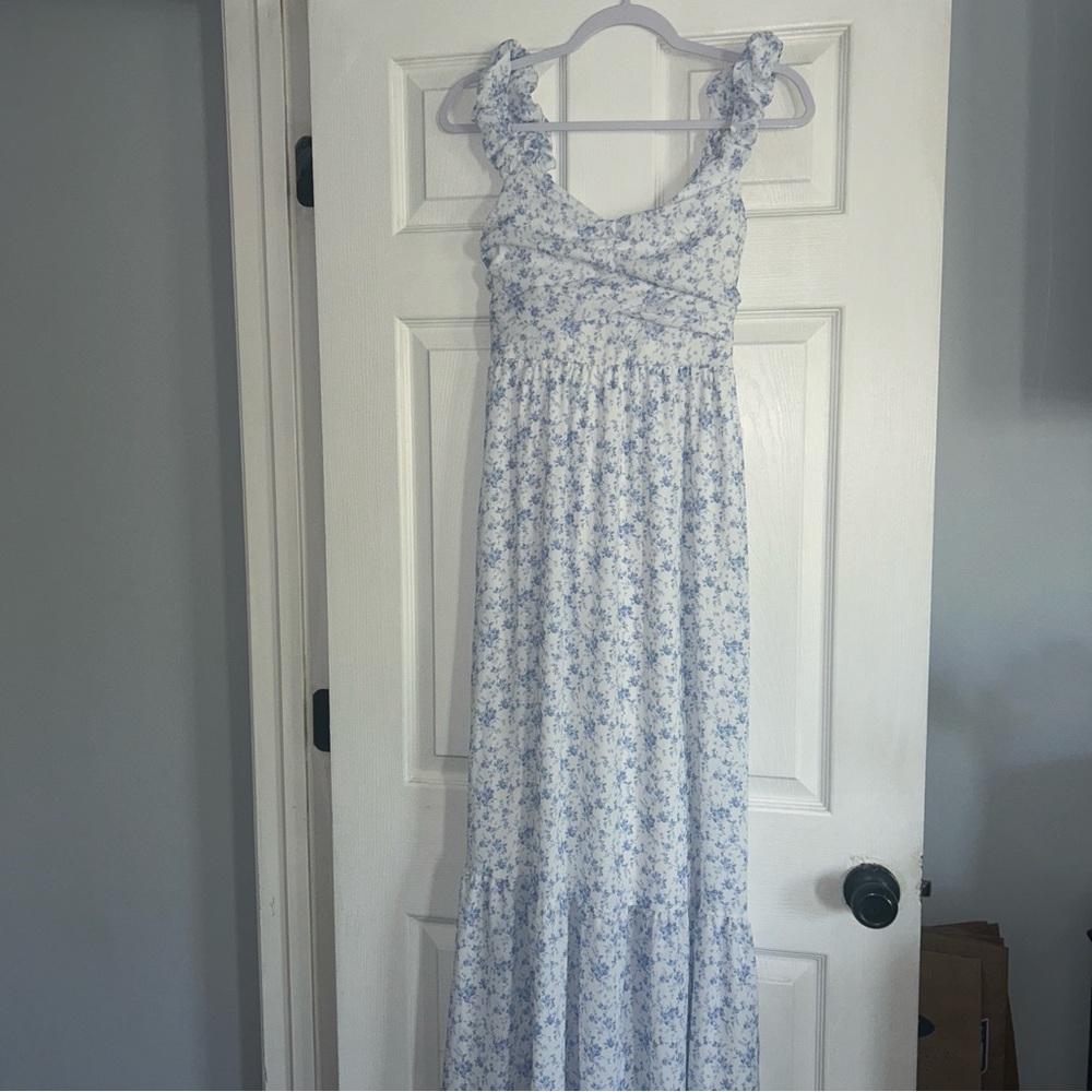New with tags Altar’d state McKenna blue floral Maxi Dress